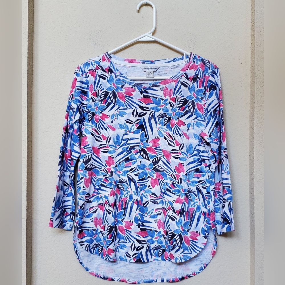 Tommy Bahama Floral Long Sleeve Tee.  Size Small